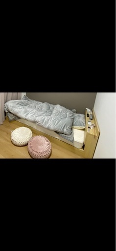 シングルベッド！コンセントとライトあり！