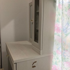メイクドレッサーの画像