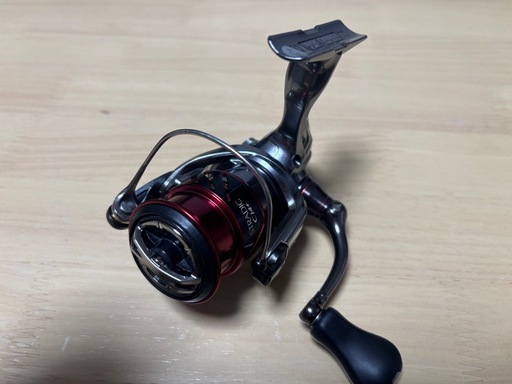 SHIMANO STRADIC C14+ C2000HGS スピニングリール
