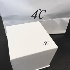 【４°C】ダイヤモンド付きシルバーネックレスの画像