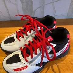 バドミントンシューズ　ヨネックスの画像