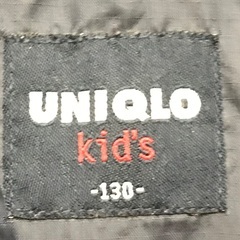 130cm ウィンドブレーカー　子ども服　古着と同時購入で100円に　ユニクロの画像