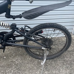 折りたたみ自転車　パンクしていますの画像