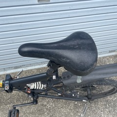 折りたたみ自転車　パンクしていますの画像