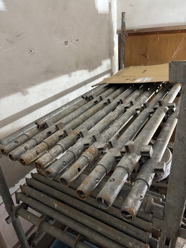 仮設足場資材　支柱　手摺