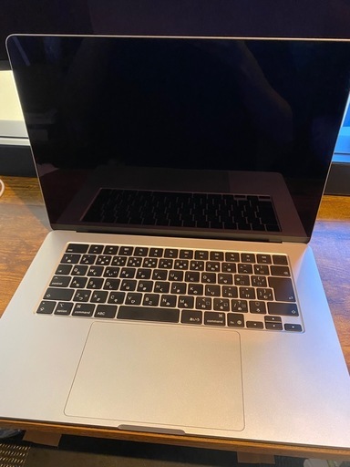 Apple MacBook Air 15インチ M4,2025年モデル　256GB シルバー MW1G3J/A ほぼ未使用