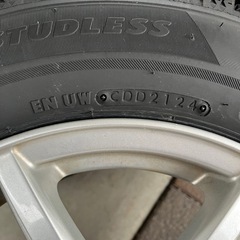 スタッドレスタイヤホイール付き165/70R14の画像