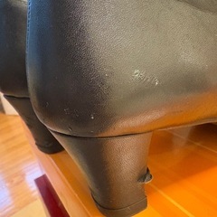 アシックス　ペデラ　ショートブーツの画像