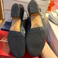 フェラガモ　サンダルの画像
