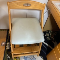 学習机　椅子付きの画像