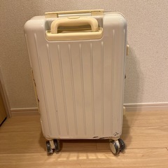 キャリーケースの画像