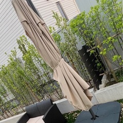 【決まりました】IKEA パラソル セグラロー（砂入りベース付き)高さ260cm 自宅引き取り限定の画像