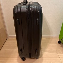 キャリーケース　黒の画像