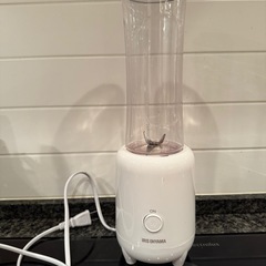 小型ジューサー！スムージー作りに！の画像