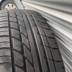 215/60r17 新車外し　新品タイヤ　150 プラド　 後期　純正ホイール　ハイエースサイズ　215/60/17 7.5j +25の画像