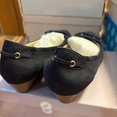 アシックス　スウェード　パンプスの画像