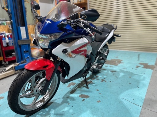 CBR250R 即乗り可能　バッテリー新品　23595km 自賠責R8年11月　MC41 スライダー　社外マフラー　USB電源