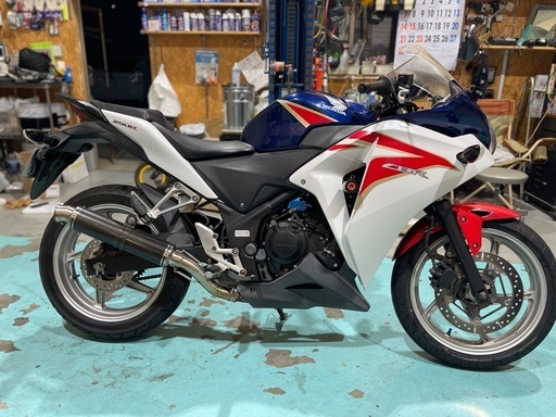 CBR250R 即乗り可能　バッテリー新品　23595km 自賠責R8年11月　MC41 スライダー　社外マフラー　USB電源