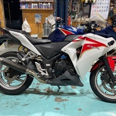 CBR250R 即乗り可能　バッテリー新品　23595km 自賠責R8年11月　MC41 スライダー　社外マフラー　USB電源の画像