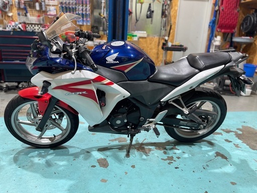 CBR250R 即乗り可能　バッテリー新品　23595km 自賠責R8年11月　MC41 スライダー　社外マフラー　USB電源