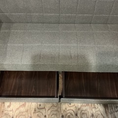 1人暮らしの見方💪ソファにもベッドにも❗️ソファベッド🛏️引き出し付き収納付き多機能タイプ✨家具インテリアグレーの画像