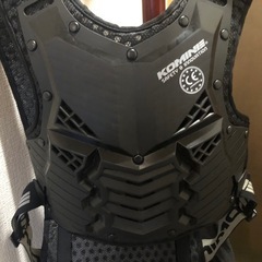 【受付中】コミネ(KOMINE) バイク用　プロテクター SK-688 XLサイズ 胸部プロテクターの画像