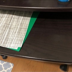 パソコンテーブルの画像