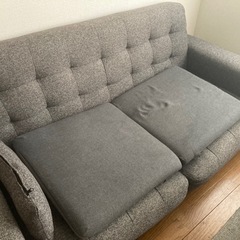 ソファー　グレーの画像