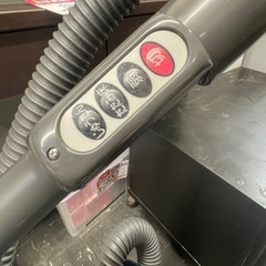 【中古】¥2,800 東芝紙パック式クリーナー　VC-B13 K 【IJ37
】の画像