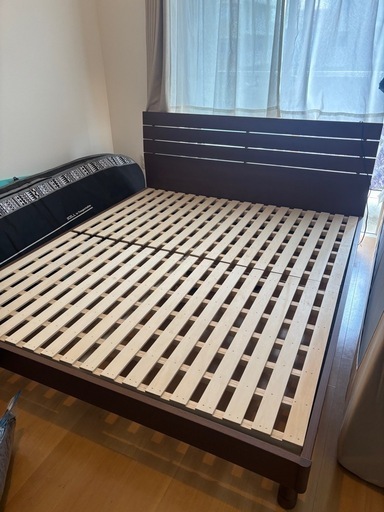 ニトリ　クイーンサイズベッドフレーム