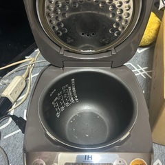炊飯器の画像