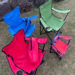 折りたたみチェア4つの画像