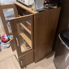 食器棚の画像