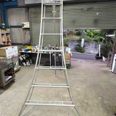 【出品】アルインコ 三脚脚立 W-240（約240cm） 安全使用 75度の画像