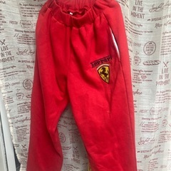 フェラーリの子供用パーカー、ズボンセットの画像