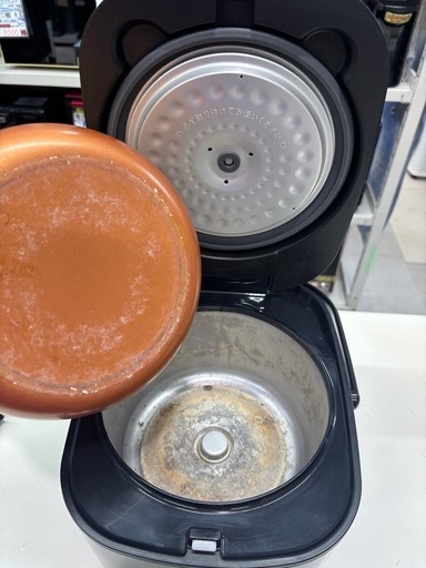 【アイリスオーヤマ炊飯器】【5.5合炊き】※使用感強め★2021年製★クリーニング済み/6ヶ月保証付き【管理番号10710】野