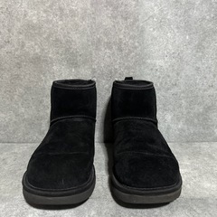 ⭐️美品⭐️UGG アグ ムートンブーツ 黒 22㌢ スワロフスキーの画像