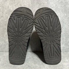 ⭐️美品⭐️UGG アグ ムートンブーツ 黒 22㌢ スワロフスキーの画像