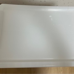 三段衣装ケースの画像