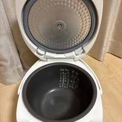 TOSHIBA 炊飯器の画像