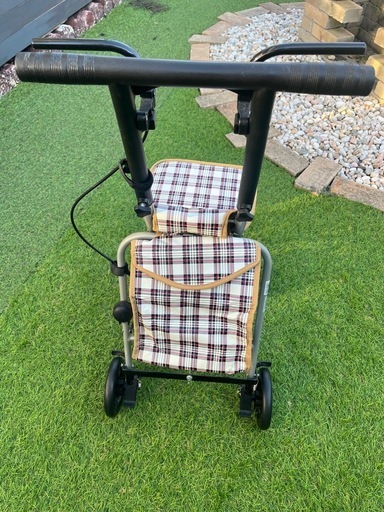 シルバーカー　介護　コンパクト　中古品