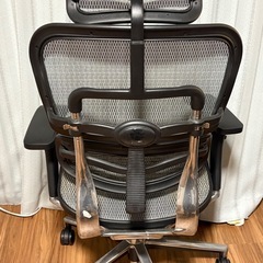 エルゴヒューマン　プロ　パソコン　チェアの画像