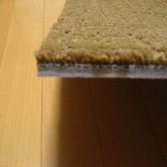 日本製防音タイルカーペット厚み13.6㎜・1枚２５０円・在庫９７枚（１６３３）未使用品・裏不織布の画像