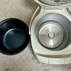 タイガーマイコン炊飯ジャー JAI-55E5 21年製の画像