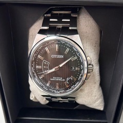 CITIZEN Eco-Drive 電波時計　文字盤色はブラウンの画像
