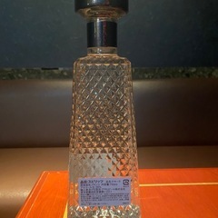 【正規品】1800 クリスタリーノ テキーラ ダイヤモンドカット 750ml
の画像