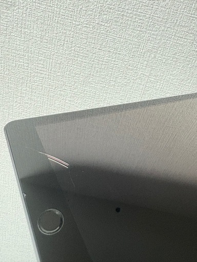 iPad 第6世代　セルラーモデル
  