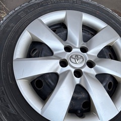 Goodyear 195/65R15 スタッドレスタイヤ　の画像