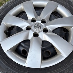 Goodyear 195/65R15 スタッドレスタイヤ　の画像