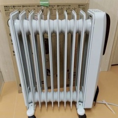 デロンギ オイルヒーター H771015EFSN-BK （ホワイト＋ブラック) ゼロ風暖房 ヒーター 静音 24時間タイマー 10~13畳 動作品 元箱付きydの画像